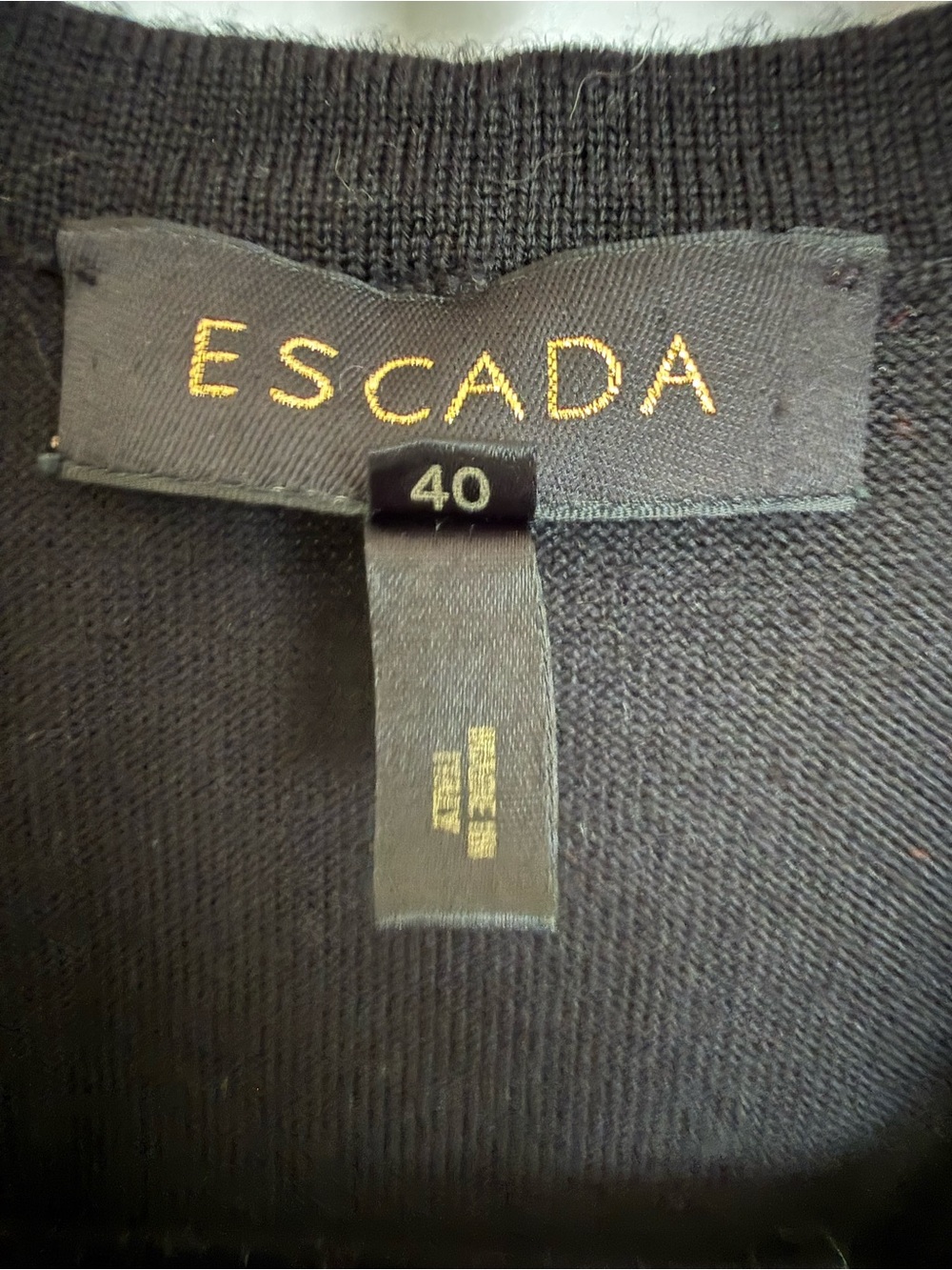 Escada vintage Black & White Houndstooth Sequin Cardigan - Picture 2 of 4